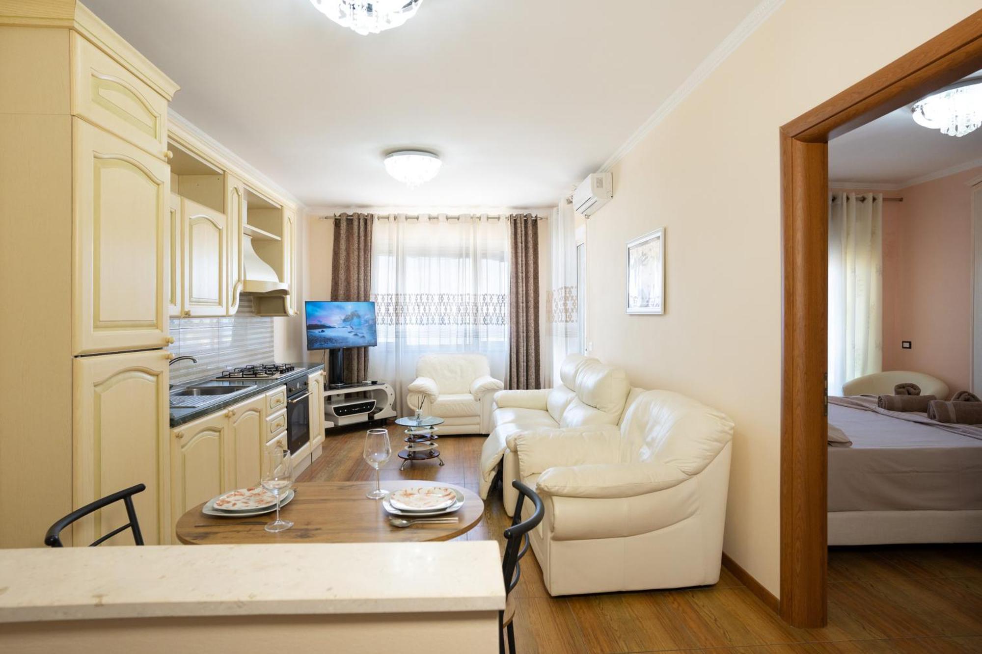 Apartament On The - Durres2